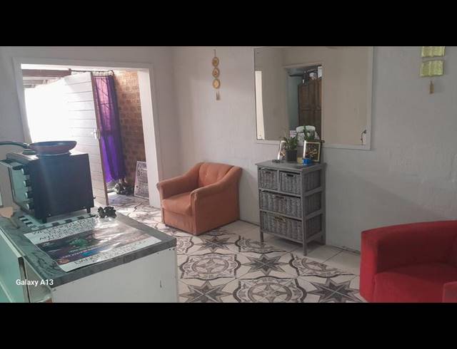 3 BEDROOM HOUSE FOR SALE IN WESTRIDGE